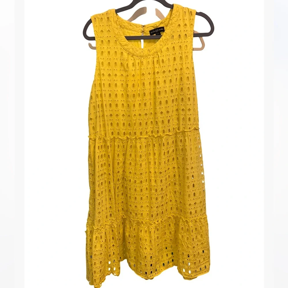 Tribal femme yellow eyelets detail dress - Picture 2 of 7